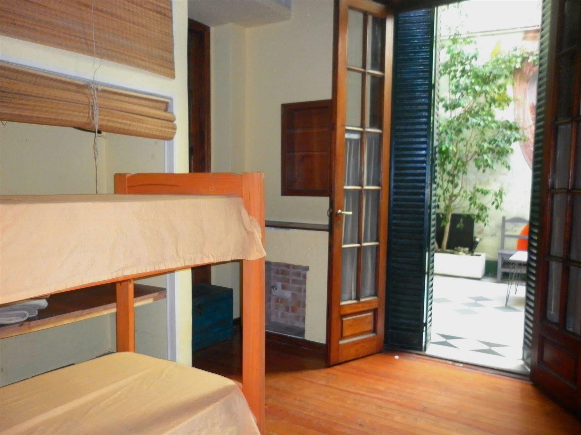 VI Luz Y Entre Hostel Buenos Aires Exterior photo