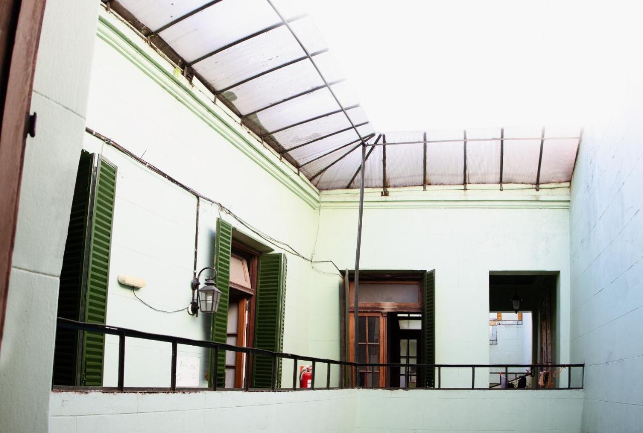 VI Luz Y Entre Hostel Buenos Aires Exterior photo