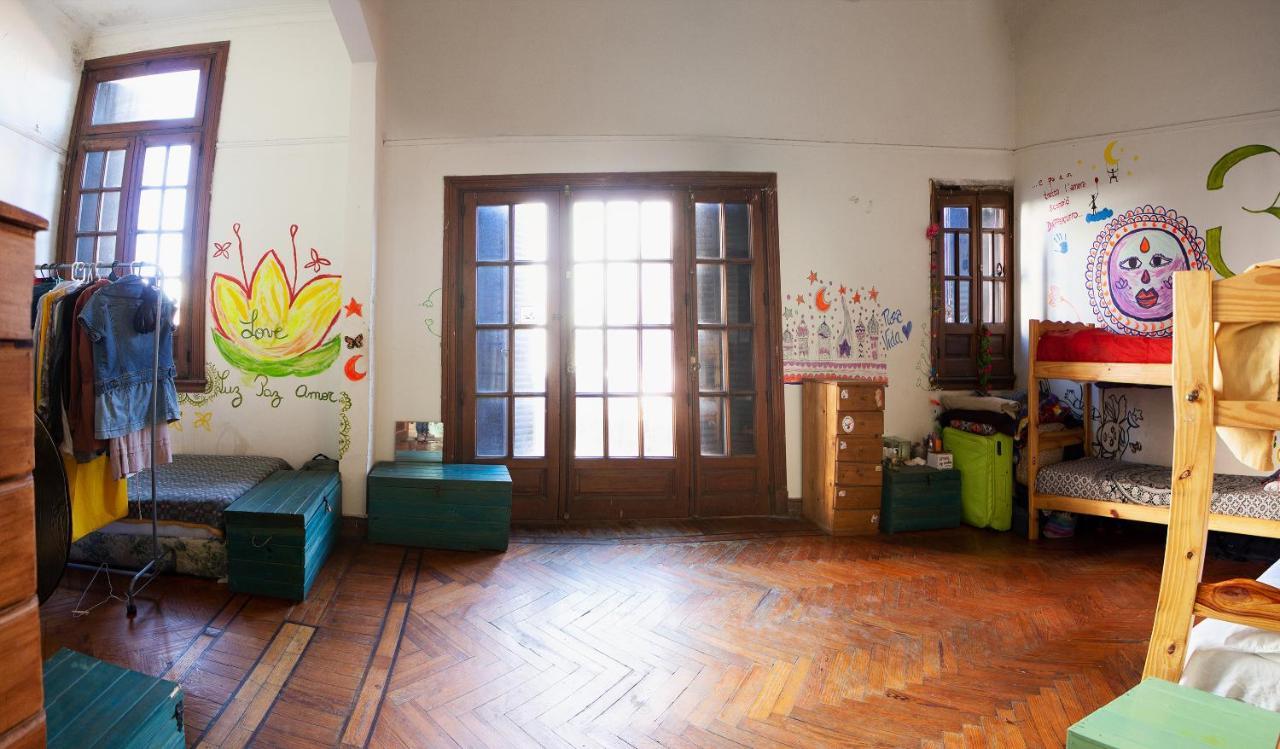 VI Luz Y Entre Hostel Buenos Aires Exterior photo